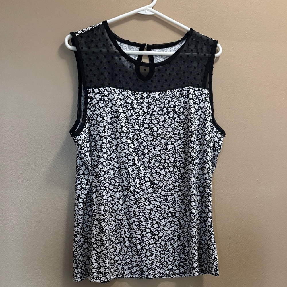 Black and White Floral Sleeveless Top